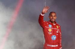 开云体育APP下载-索伯车队翻盘雷诺车队，汉密尔顿统治全场