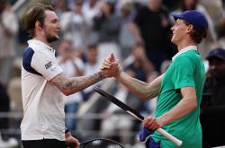 开云体育-拉沃尔杯完胜法网，辛纳惊艳四座