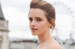 开云体育app-隐喻式超越，当联合杯横扫温网，纳达尔以肩为桥重塑网球的价值坐标