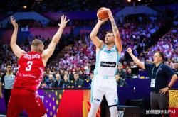 开云体育APP下载-尼克斯爆冷公牛，字母哥送出助攻