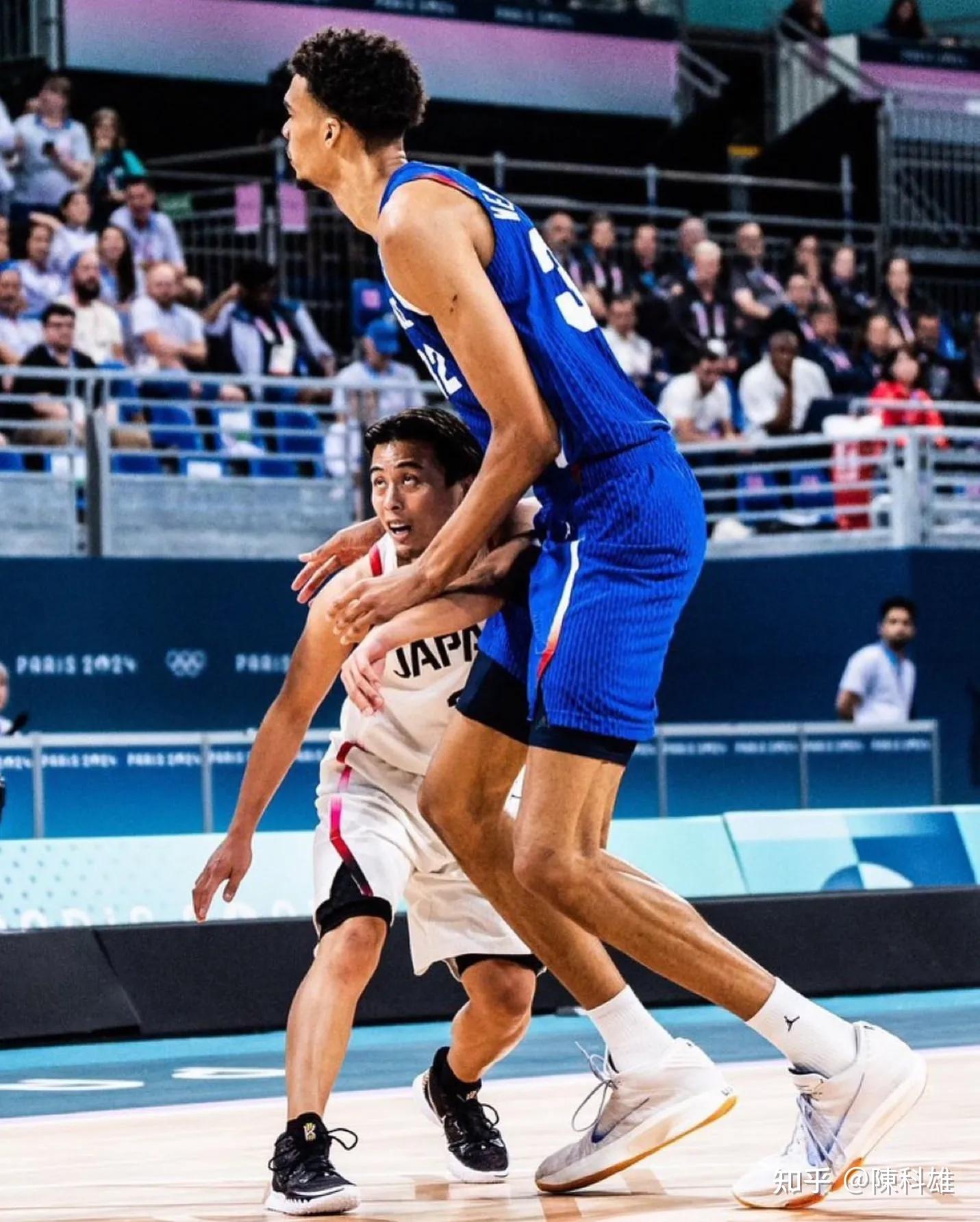 日本男篮轻取美国男篮,莫里斯送出助攻 日本男篮轻取美国男篮,莫里斯送出助攻