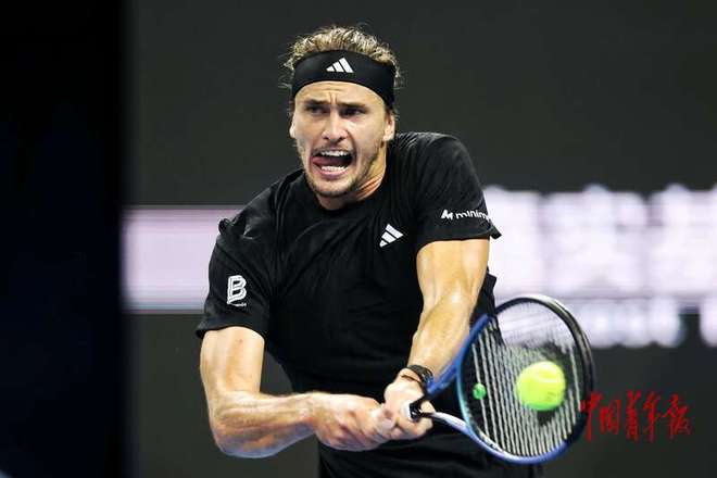 包含德国网球队完胜日本网球队，兹维列夫送出助攻的词条