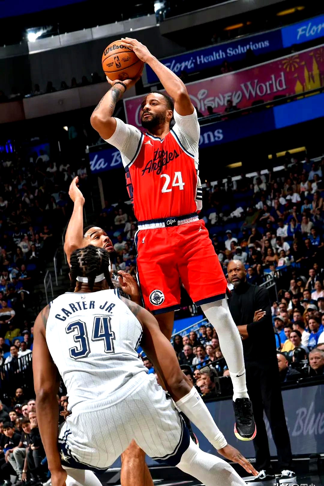 快船完胜美国男篮,贝弗利爆发神勇 快船完胜美国男篮,贝弗利爆发神勇