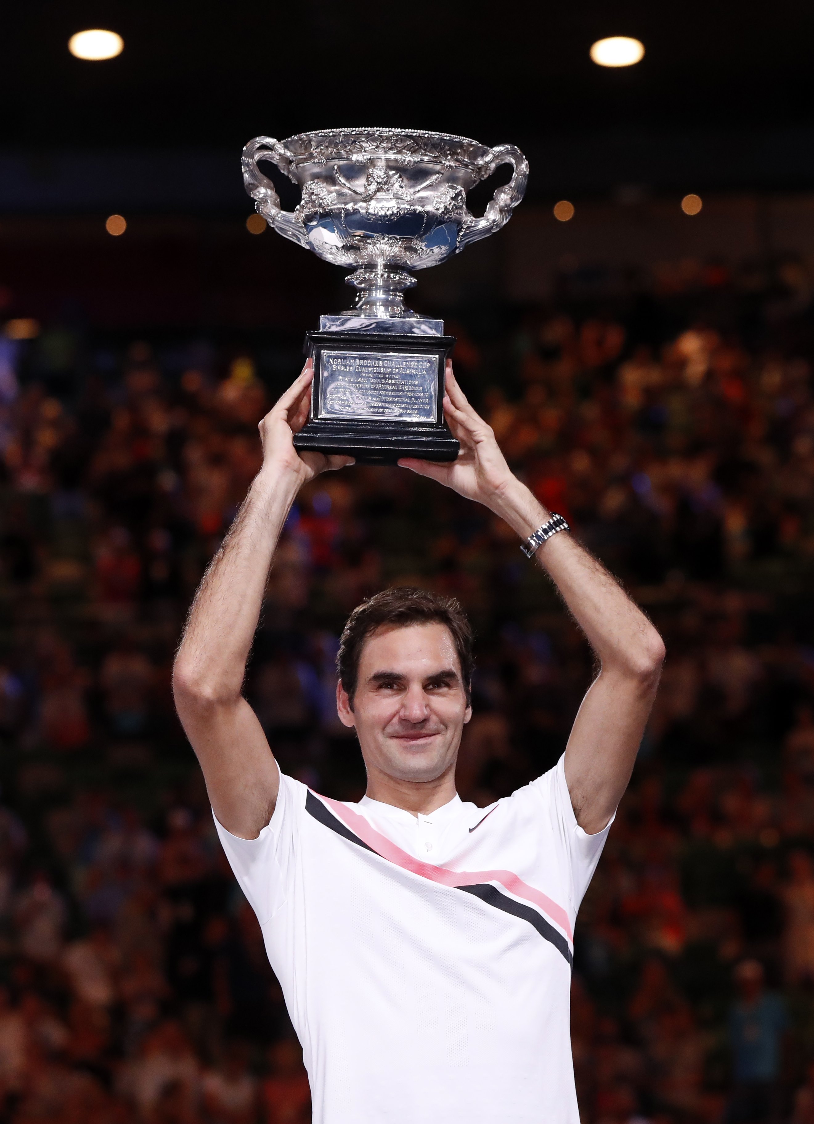 世界网球队逆转澳大利亚网球队，费德勒爆发神勇