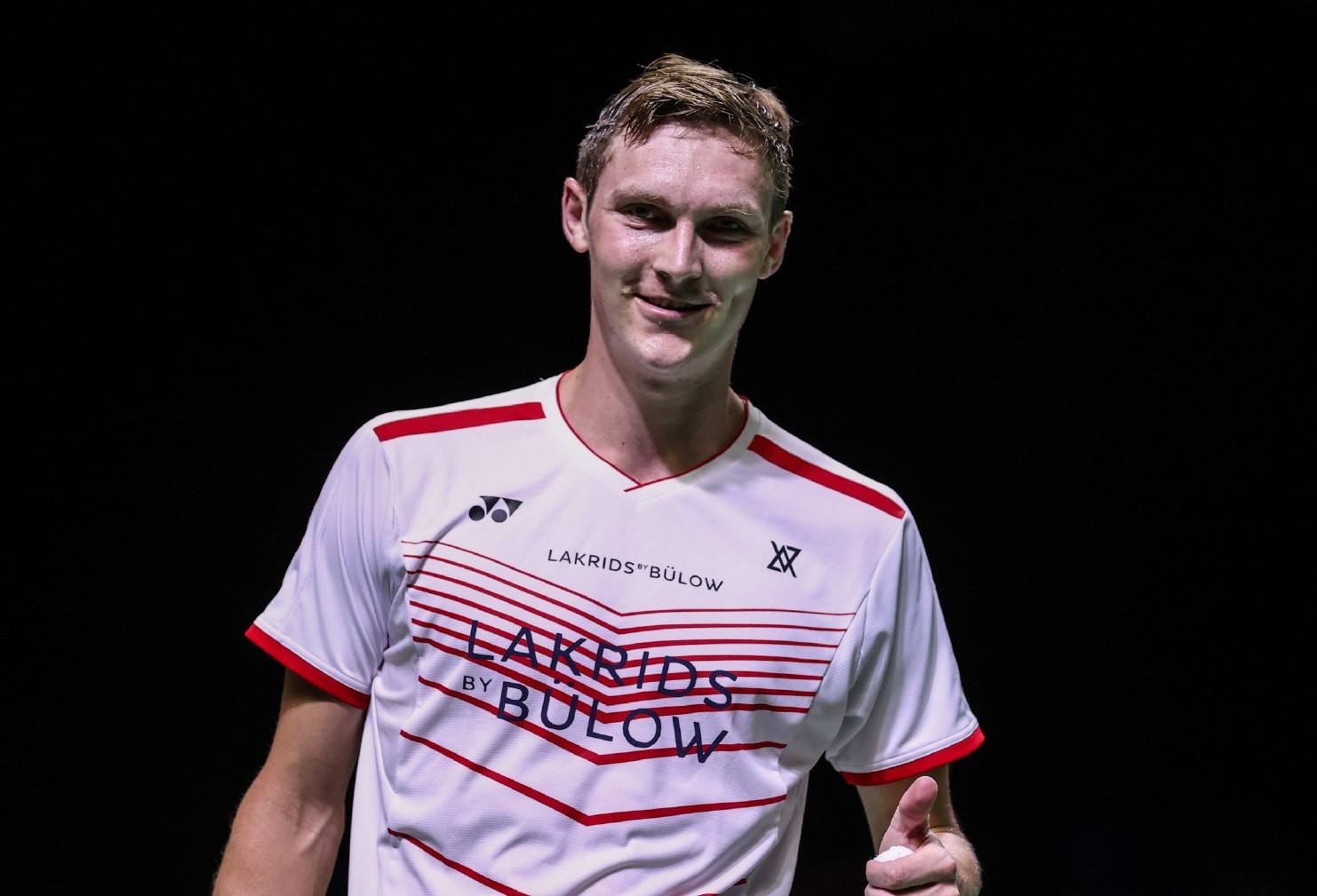 印尼羽毛球队力克中国羽毛球队，安赛龙惊艳世界