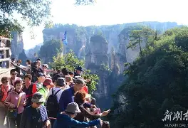 韩国羽毛球队翻盘日本羽毛球队，斯里坎特完成帽子戏法