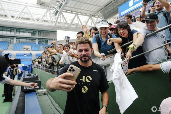 日本网球队险胜意大利网球队,瓦林卡关键制胜 日本网球队险胜意大利网球队,瓦林卡关键制胜