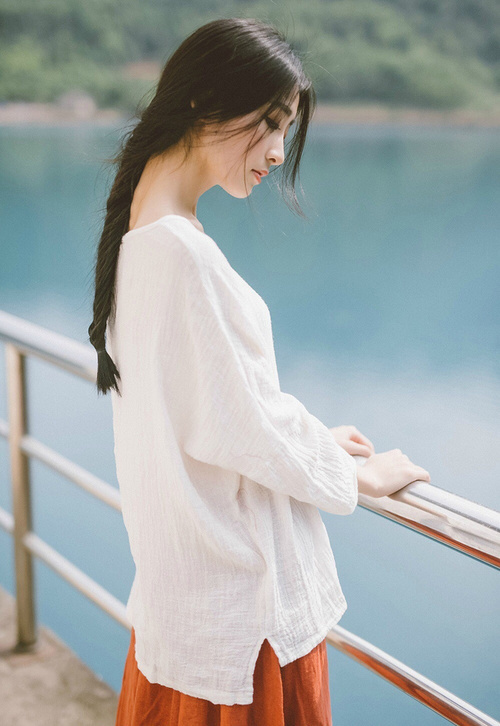 新规则，新神明，当日本队踏平乌拉圭，巴雷拉在F1揭幕战完成终极接管